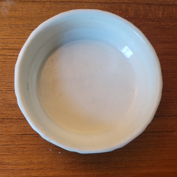 Vintage Berry and Leaves Trinket Dish - Picture 2 of 5